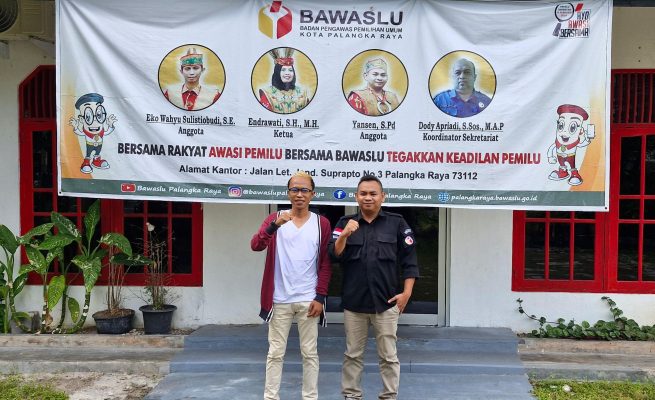 CEO Kaltengpedia Sampaikan Bukti Dugaan Oknum Kadis Tidak Netral ke Bawaslu