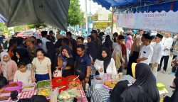 Masyarakat Antusias Berbelanja di Pasar Ramadhan Barito Utara