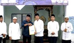 Safari Ramadhan ke Wilayah Kecamatan Lahei, Pj Bupati Barut Serahkan Bantuan Keagamaan 