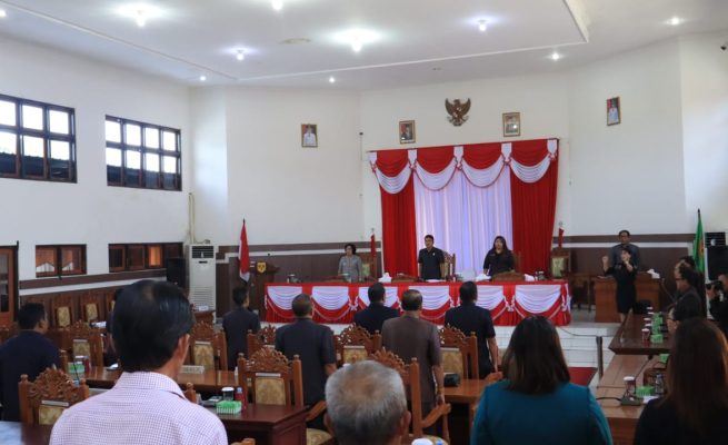 Fraksi Pendukung DPRD Berikan Pemandangan umum Terhadap LKPJ Bupati Gunung Mas Tahun Anggaran 2023