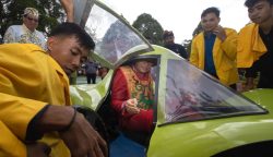 Prodi Pendidikan Teknik Mesin UPR Luncurkan Prototype Mobil Listrik “Isen Mulang 01”