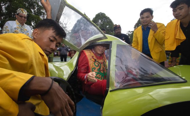 Prodi Pendidikan Teknik Mesin UPR Luncurkan Prototype Mobil Listrik “Isen Mulang 01”