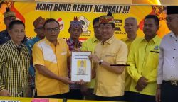 Maju Bacawagub Kalteng, Perdie M Yoseph Serahkan Berkas Pendaftaran ke Golkar 