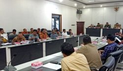 Asisten Sekda Barut Pimpin Rapat Mediasi PT Mutu Sengketa Tanah dengan Masyarakat