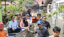 Pj Bupati Barut bersama Perwakilan Kementrian PUPR dan BWS Kalteng Tinjau Banjir 