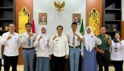 Pj Bupati Lepas Dua Pasangan Calon Paskibraka Perwakilan Barut Ikuti Seksi Ditingkat Provinsi