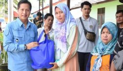 Tekan Inflasi, Pj Bupati Barut Tinjau Operasi Pasar Murah di Desa Sikui