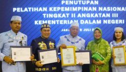 Staf Ahli Bupati Barito Utara Hadiri Acara Penutupan PKN Tingkat II Angkatan III Kemendagri