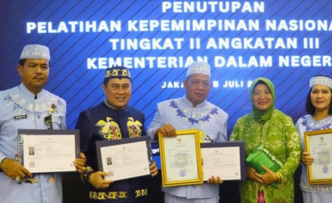 Staf Ahli Bupati Barito Utara Hadiri Acara Penutupan PKN Tingkat II Angkatan III Kemendagri