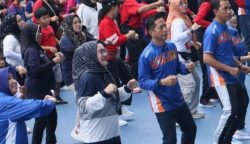 Pemkab Barito Utara Gelar Jalan Sehat dan Senam Massal untuk Rayakan HUT Ke-74