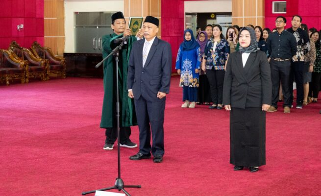 Rektor Universitas Palangka Raya Lantik Dekan Baru Fakultas Kedokteran dan MIPA