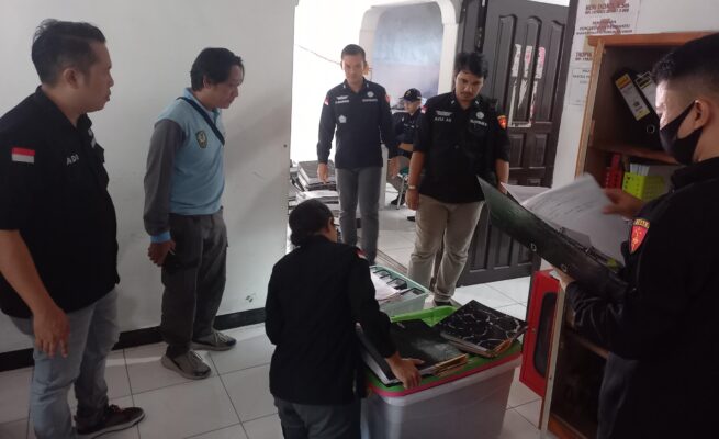 Dugaan Korupsi, Kantor Bawaslu Seruyan Digeledah Penyidik Kejati Kalteng