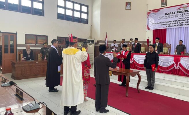 Pimpinan dan Jajaran DPRD Gumas 2024-2029 Resmi Dilantik