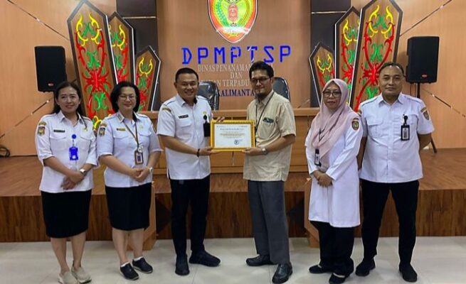 DPMPTSP Provinsi Kalteng Terima Penghargaan dari BPS atas Partisipasi dalam Penyusunan PDRB