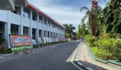 Papan Ucapan Selamat untuk Agustiar-Edy Penuhi Kantor Gubernur Kalteng