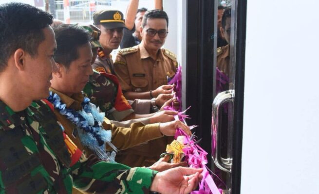 Muhlis Hadiri Musrenbang, Resmikan Infrastruktur, dan Panen Padi di Kecamatan Montallat dan Gunung Timang