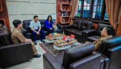 Kepala Dinas ESDM Kalteng dan PT Adaro Power Bahas Rencana PLTS Terapung di Barito Selatan