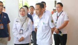 Kadis TPHP Kalteng dan Wali Kota Palangka Raya Bahas Program Cetak Sawah