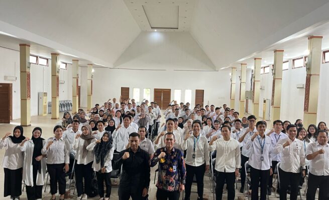 Plt Sekdisdik Kalteng Tekankan Bekerja Profesional Demi Kepuasan Masyarakat