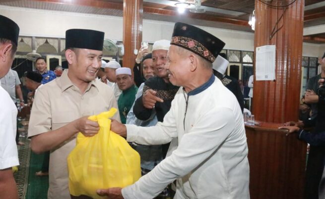 Wali Kota Palangka Raya Gerak Cepat Salurkan 2000 Paket Sembako Bagi Masyarakat Terdampak Banjir