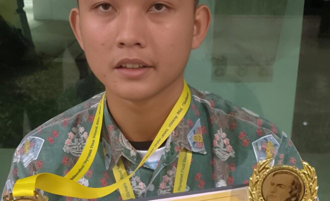 Plt Kadisdik Kalteng Bangga Siswa SMAN 1 Rungan Sukses Raih Emas di Olimpiade Matematika Internasional