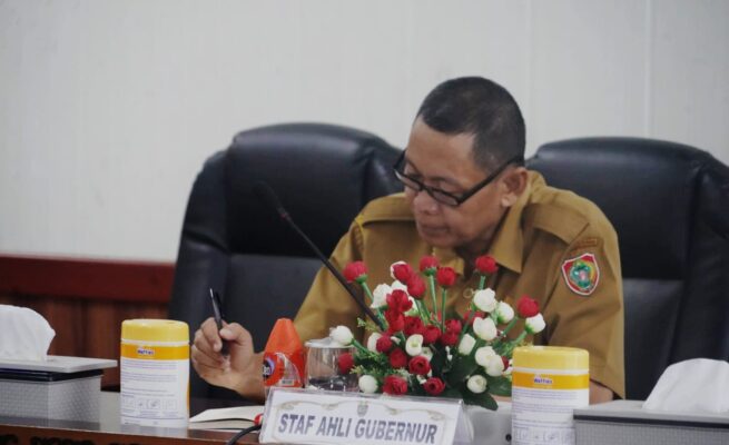 Sahli Gubernur Kalteng Hadiri Rakor Pengendalian Inflasi dan Sosialisasi Sekolah Rakyat secara Virtual