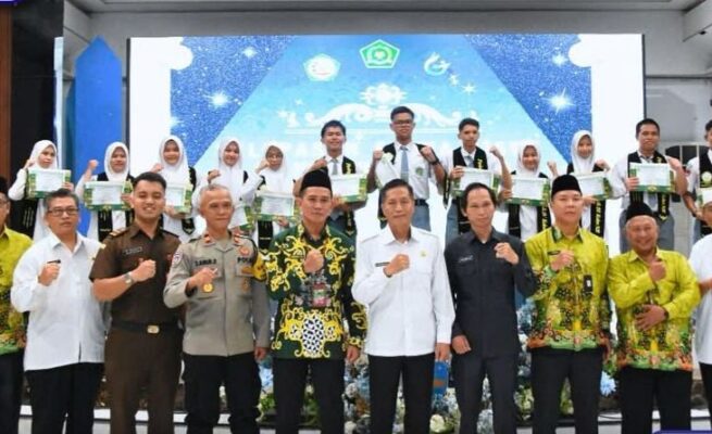 Pj Bupati Barito Utara Hadiri Perpisahan Angkatan ke-63 MAN Barito Utara, Ajak Siswa Terus Kejar Cita-Cita