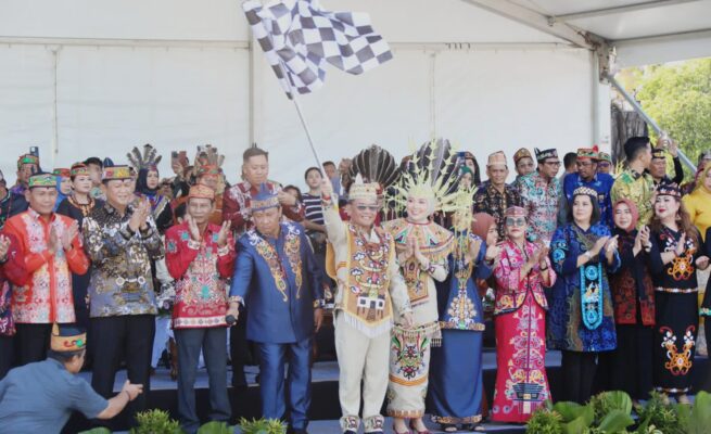 Arton S Dohong Nilai FBIM Bukan Sekadar Karnaval, Tapi Cermin Semangat Huma Betang