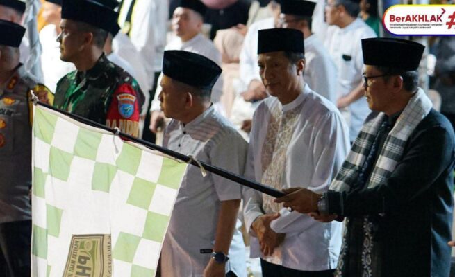 Meriahkan Idul Adha, Pj Bupati Barito Utara Lepas Pawai Takbir Akbar 1446 Hijriah