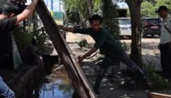 Satpol PP Palangka Raya Tertibkan 115 Bangunan di Atas Drainase