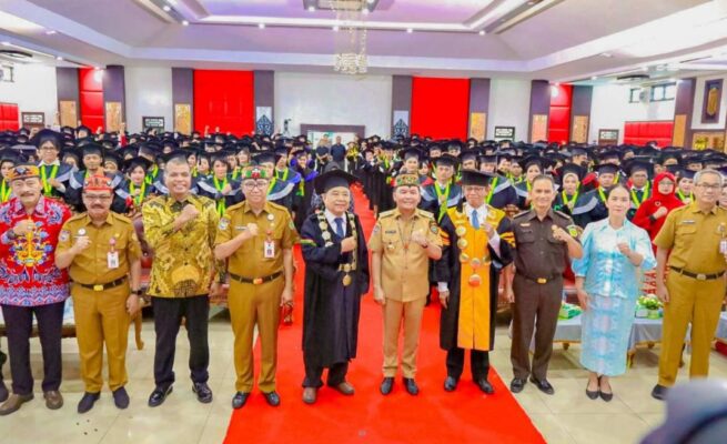 Gubernur dan Rektor UPR Ajak 1.022 Wisudawan Jadi Pemimpin Berkarakter dan Berdampak bagi Masyarakat