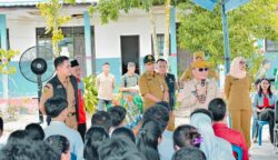 Gubernur Kalteng Gratiskan Seragam Siswa, Dinas Pendidikan: Sekolah Tak Boleh Pungut Biaya