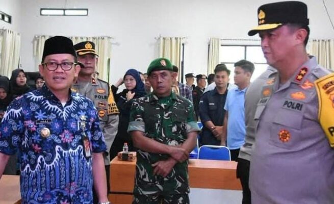 Pj Bupati Barito Utara dan Kapolda Kalteng Tinjau Rapat Pleno PSU di Dua Kecamatan
