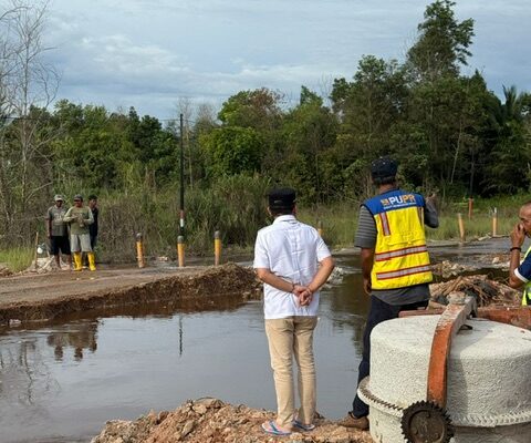 Gubernur Agustiar Sabran Gerak Cepat Atasi Jalan Nasional Kereng Pangi–Sampit yang Terputus Akibat Banjir