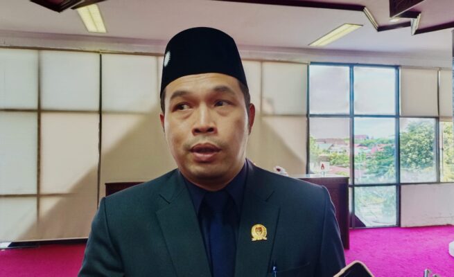 DPRD Kalteng Soroti Siswa SMP di Katingan Tengah Ikut ANBK di Kuburan Gara-Gara Tak Ada Internet