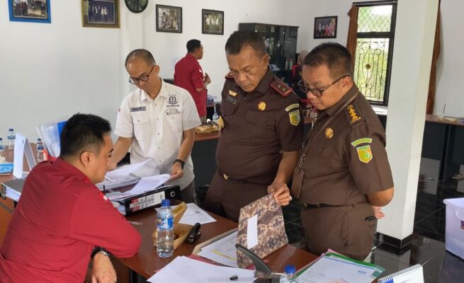 Kejati Kalteng Geledah Kantor CV Dayak Lestari, Usut Dugaan Korupsi Tambang Zircon Rp1,3 Triliun