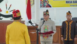 Damang Jekan Raya Resmi Dikukuhkan, Pemprov Kalteng Tegaskan Penguatan Pembinaan Lembaga Adat Dayak