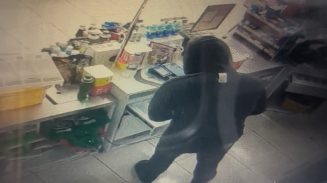 Aksi Perampokan Minimarket di Palangka Raya Terekam CCTV