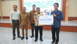 BPJS Ketenagakerjaan Palangka Raya Serahkan Santunan untuk Relawan Damkar yang Gugur Saat Bertugas
