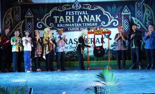 Festival Tari Anak Kalteng 2026 Resmi Dibuka, Aisyah Thisia Agustiar Sabran Tanamkan Cinta Budaya Dayak Sejak Usia Dini
