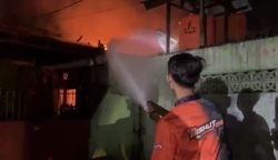 Rumah Kosong di Palangka Raya Hangus Terbakar, Warga Sempat Dengar Suara Mencurigakan Sebelum Kebakaran