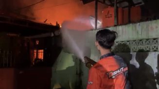 Rumah Kosong di Palangka Raya Hangus Terbakar, Warga Sempat Dengar Suara Mencurigakan Sebelum Kebakaran