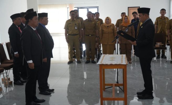 Achmad Zaini Lantik Pejabat Baru, Tekankan Kinerja ASN dan Percepatan Pembangunan Palangka Raya