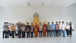 Wali Kota Palangka Raya, Fairid Naparin meresmikan Gedung Pusat Pendidikan dan Pelatihan (Pusdiklat) Buddhis Sikkhapana Mahametta