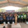 Foto bersama Gubernur Kalimantan Tengah H. Agustiar Sabran bersama PNS Golongan I dan II, PPPK, PPPK Paruh Waktu, serta tenaga outsourcing yang menerima bantuan