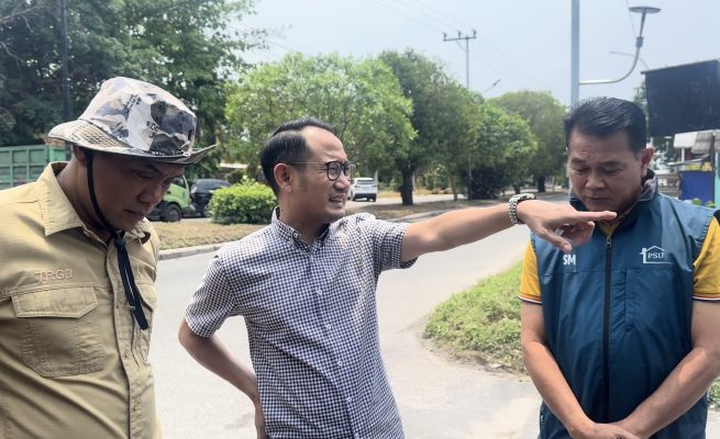Jelang Musim Hujan, Fairid Naparin Tinjau Drainase Rawan Genangan